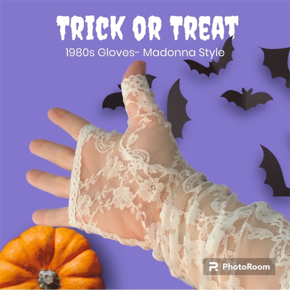 Medium length Lace Gloves/ 1980s - Picture 2 of 6